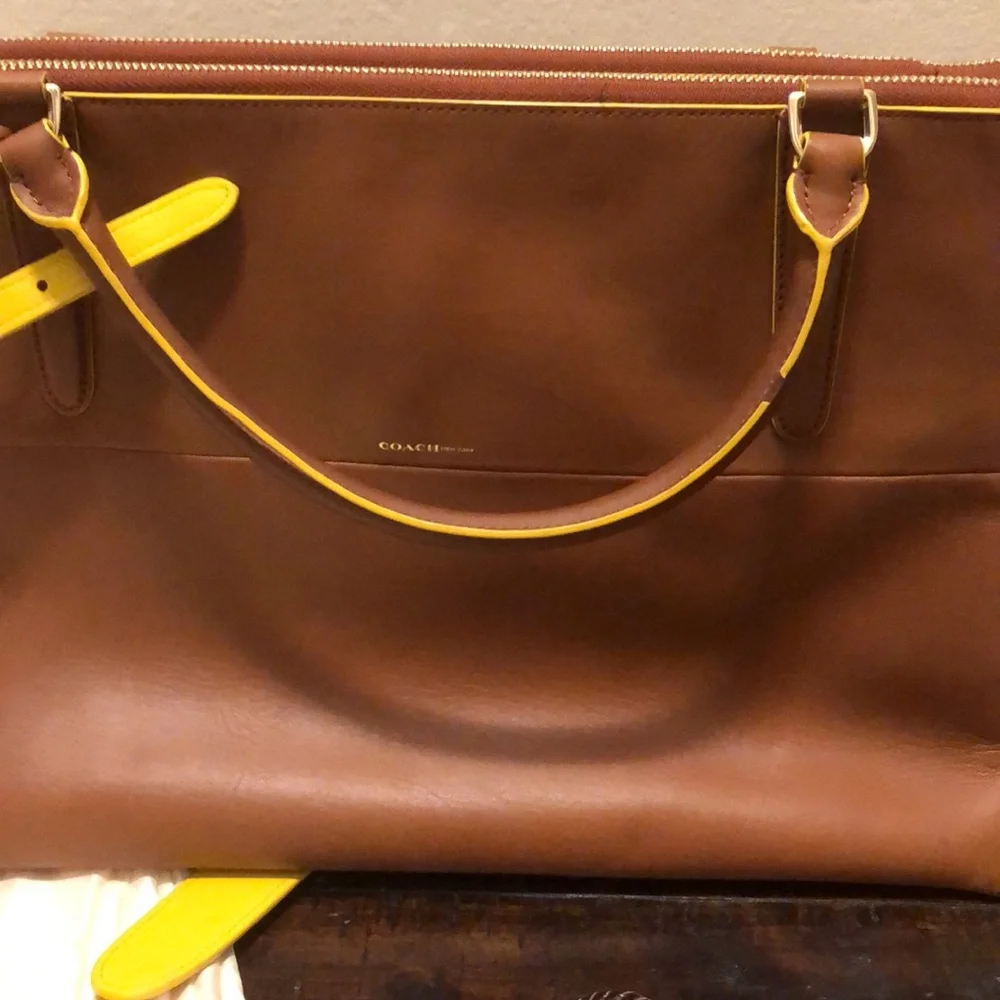 Authentic Tan leather Coach Borough bag crossbody/shoulder bag - Picture 6 of 13